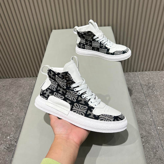 Trendy retro mid-calf boots