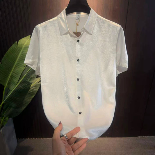 Super silky smooth and draping casual short-sleeved shirt